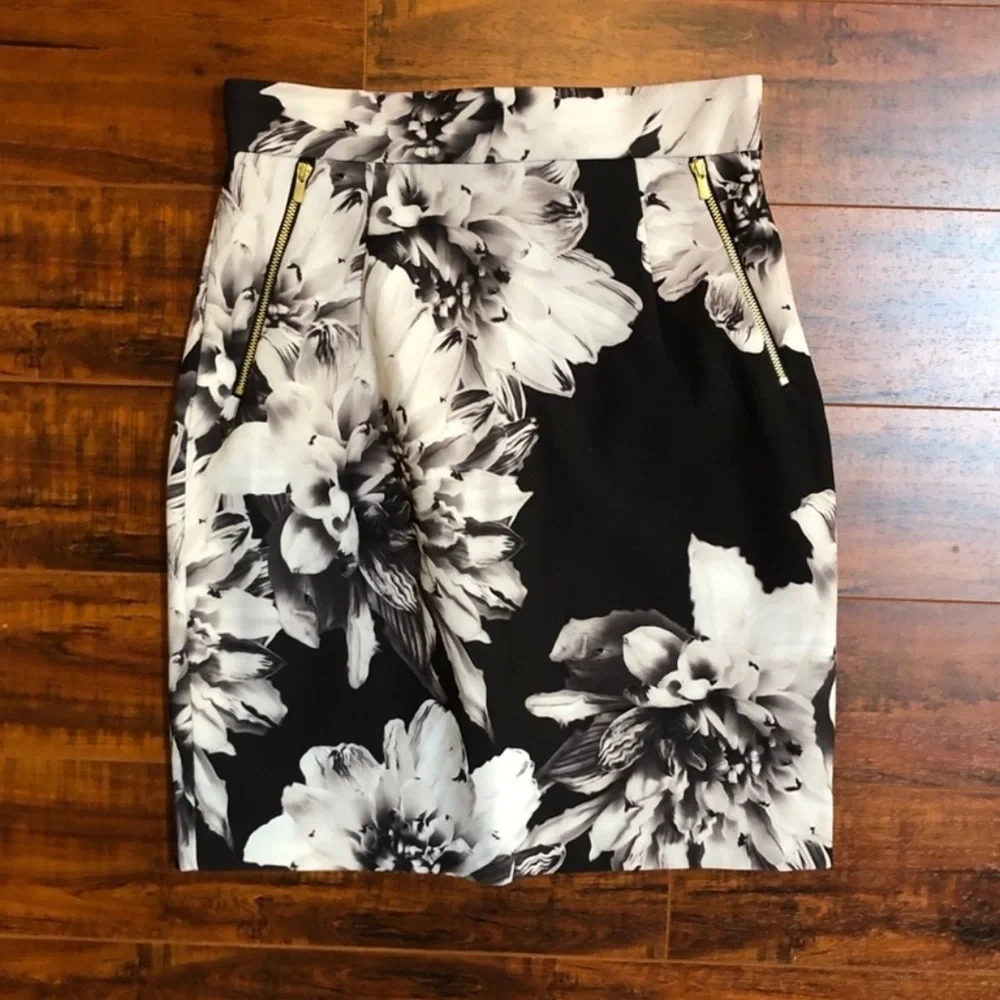 H&M Black Gray Floral Dressy Skirt sz US 6 - Picture 2 of 5